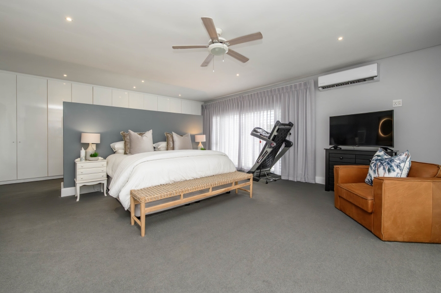 4 Bedroom Property for Sale in Summerstrand Eastern Cape